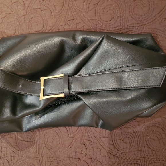 Faux Leather Black Handbag - Picture 3 of 6
